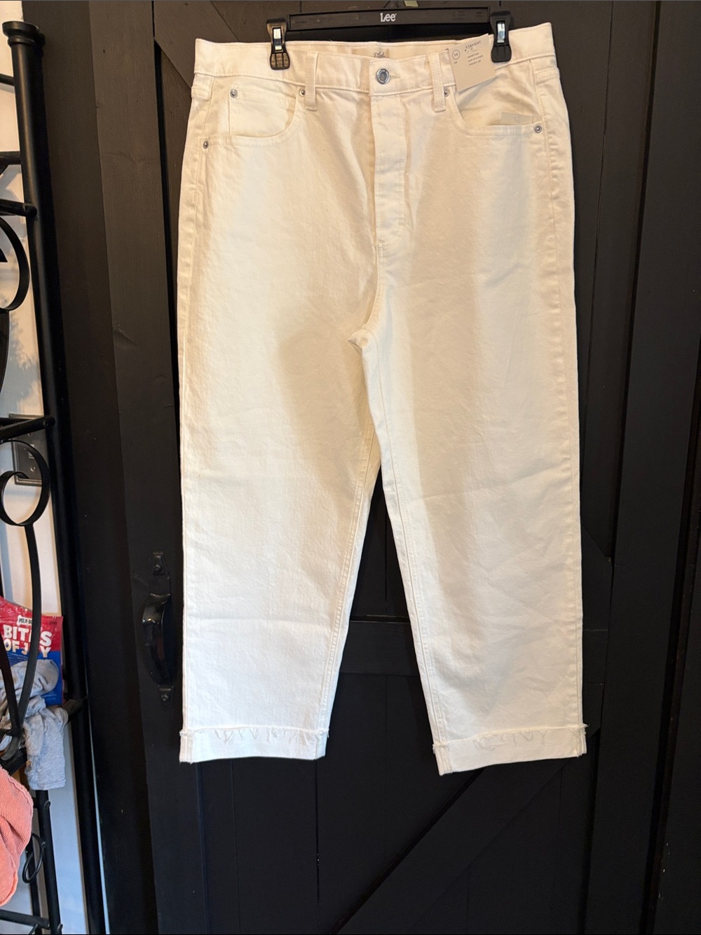 Universal Thread Cream High-Rise Straight Crop Jeans